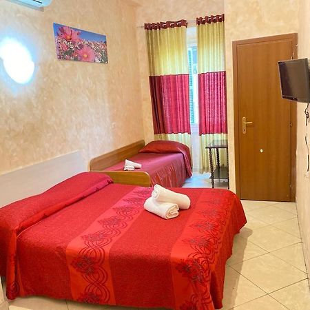 רומא Botel Inn מראה חיצוני תמונה