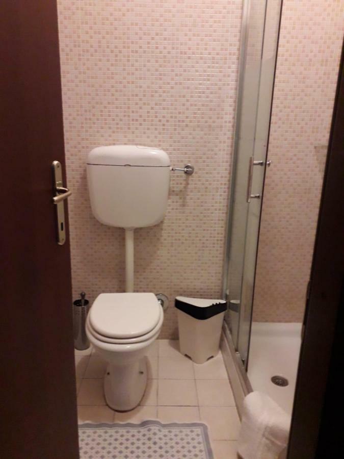 רומא Botel Inn מראה חיצוני תמונה