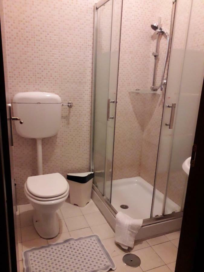 רומא Botel Inn מראה חיצוני תמונה