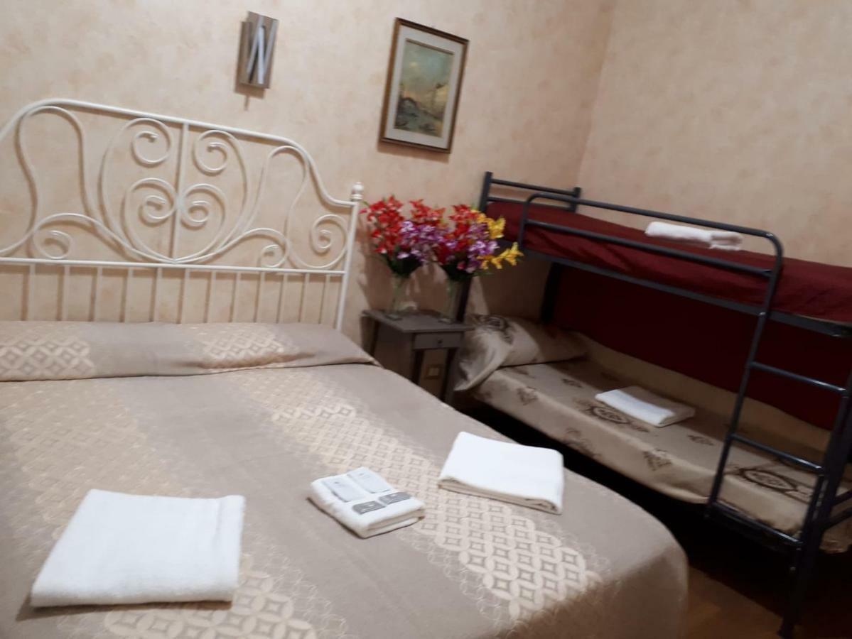 רומא Botel Inn מראה חיצוני תמונה