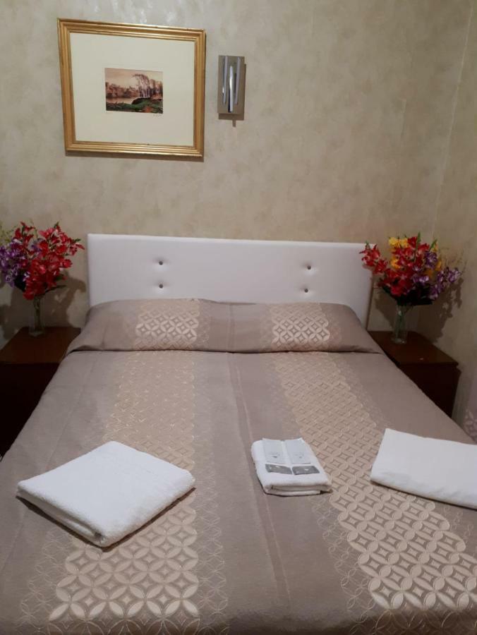 רומא Botel Inn מראה חיצוני תמונה
